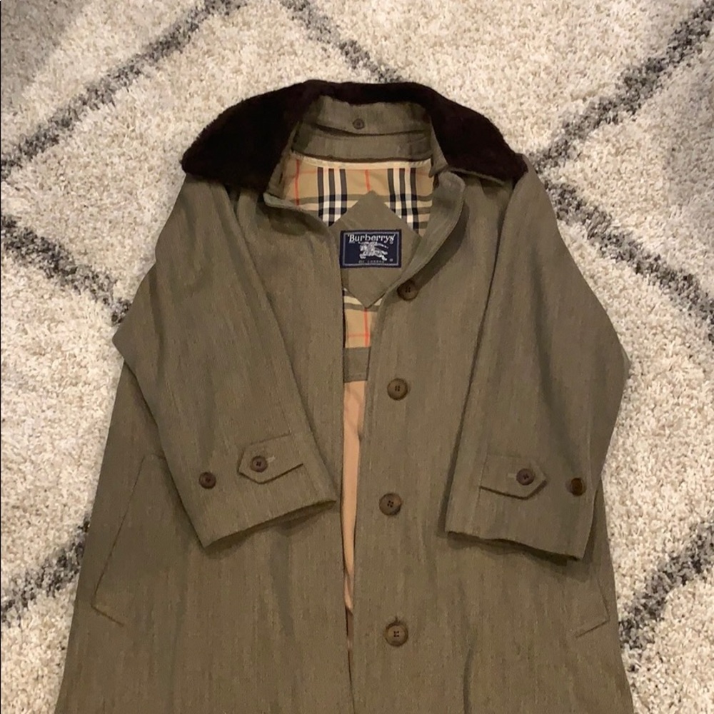 Burberry vintage fur trim Coat